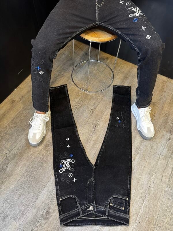 LV CHINA LOGO FUNKY JEANS